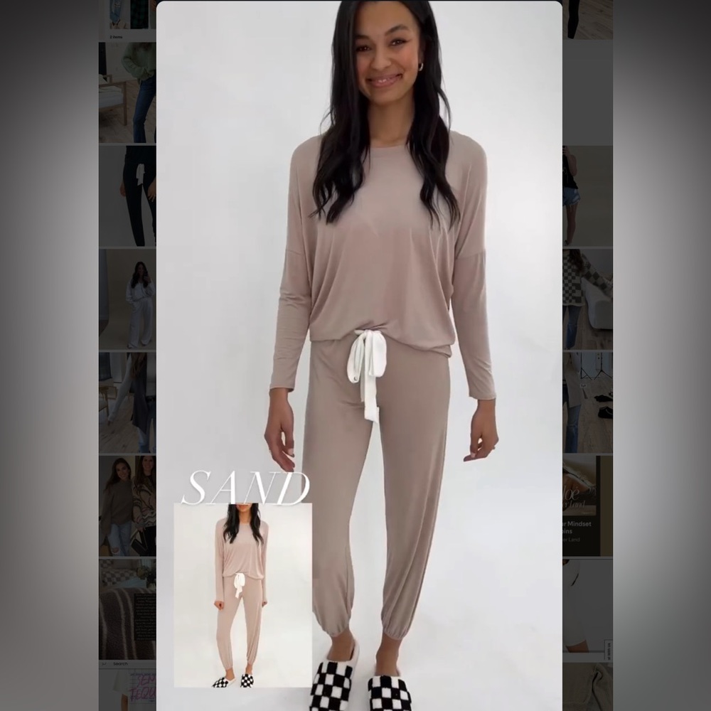 Lounge Set - Picture 2 of 5